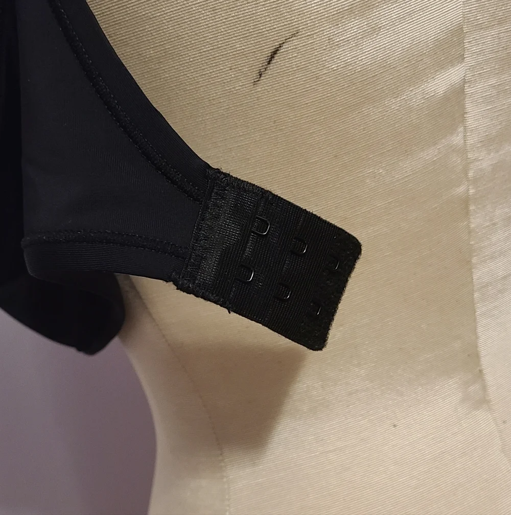 Tahari Black Moulded Wireless Bra - Picture 7 of 11